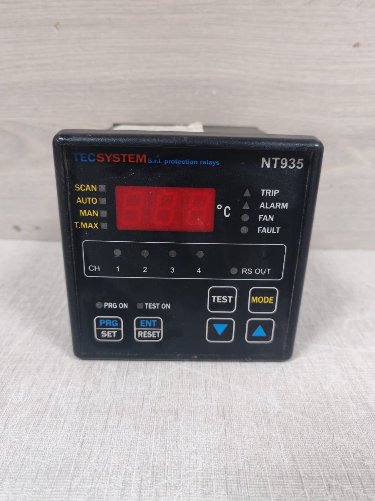 TECSYSTEM NT935 TECSYSTEM NT935 ELECTRIC TEMPERATURE RELAY PROTECTION 6