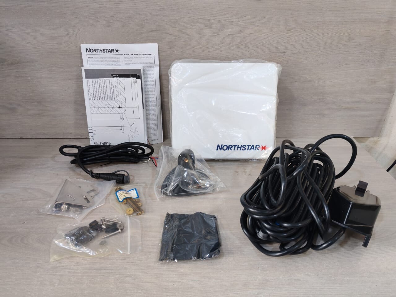 NORTHSTAR EXPLORER 467 COLOR FISHFINDER 6.4" VGA DISPLAY
