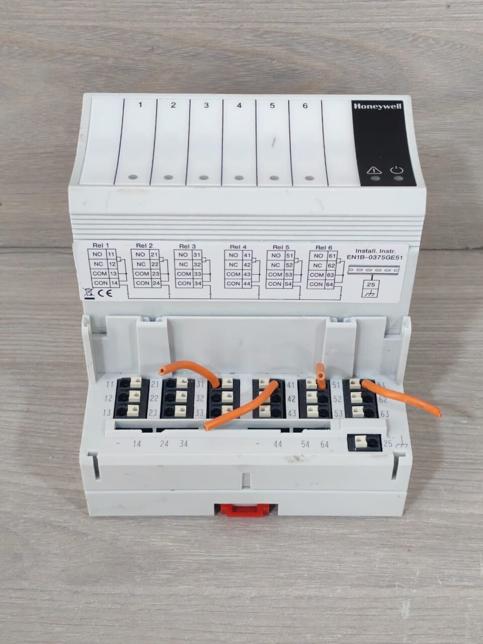 Honeywell XF824A Honeywell XF824A 6-Relay Digital Output Module 5