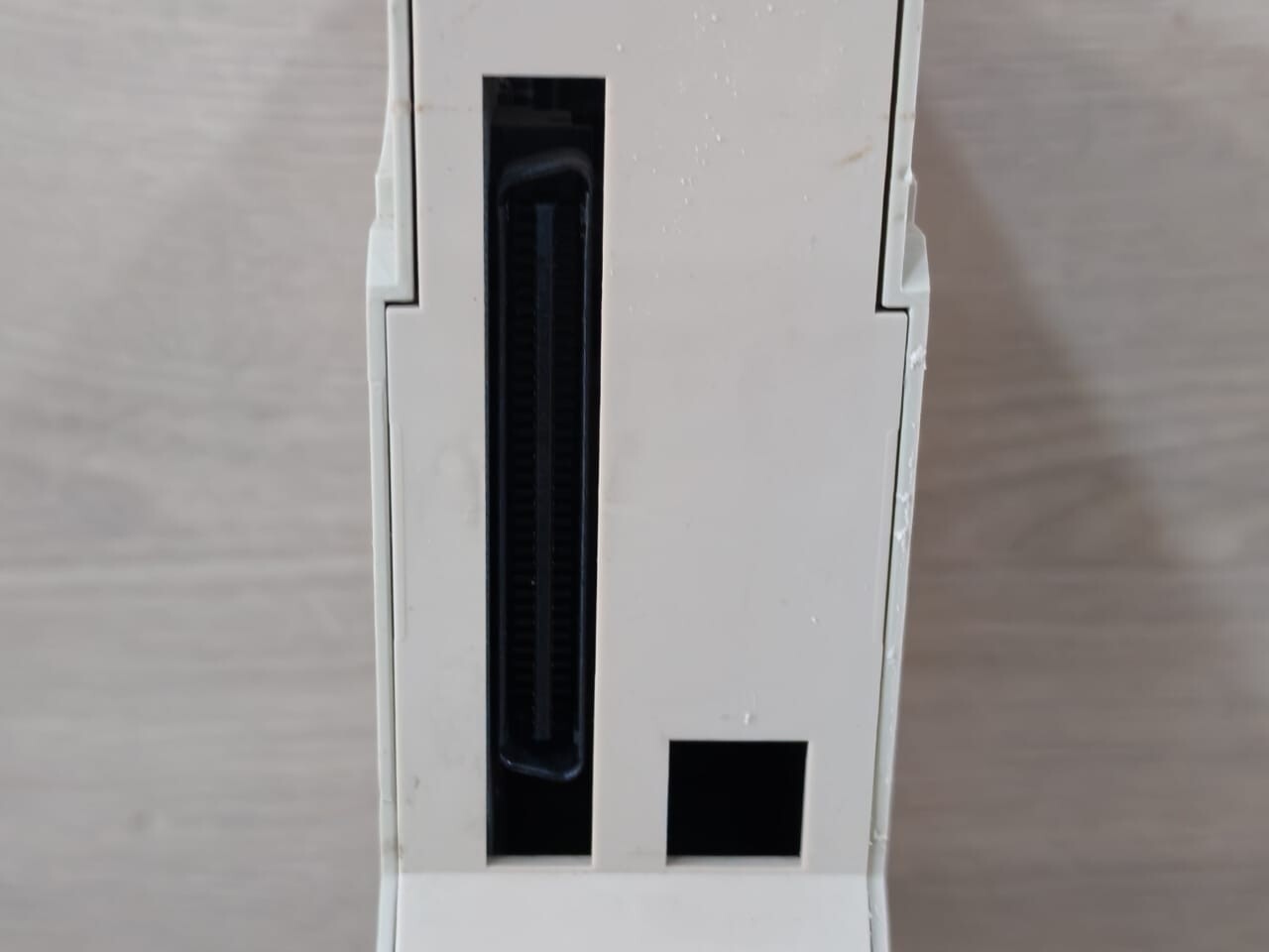 Schneider Electric 140 CRP 931 00 SCHNEIDER ELECTRIC 140 CRP 931 00 RIO HEAD S908 PV.08 SV.2.0 RL.00-WITHOUT COVER 10