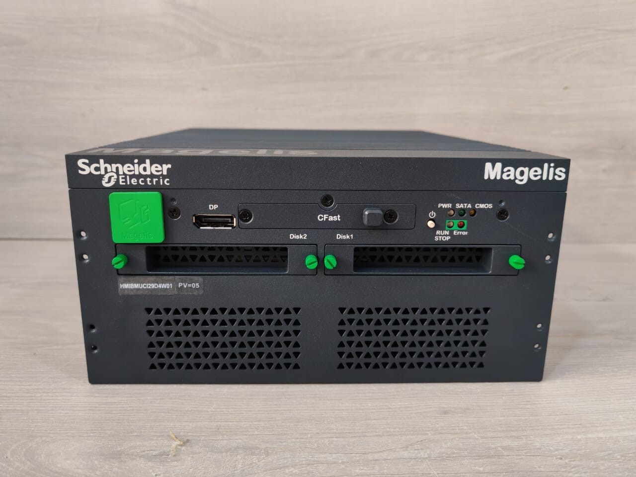 Schneider Electric HMIBMUCI29D4W01 SCHNEIDER ELECTRIC MAGNELIS IPC HMIBMUCI29D4W01 BOX PC UNIV.C FAST DC WES 4SLOTS 2