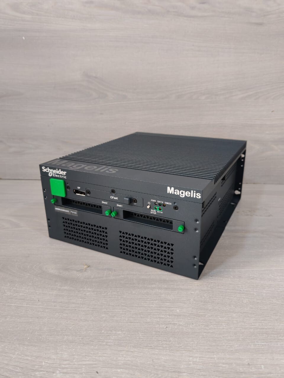 Schneider Electric HMIBMUCI29D4W01 SCHNEIDER ELECTRIC MAGNELIS IPC HMIBMUCI29D4W01 BOX PC UNIV.C FAST DC WES 4SLOTS 4