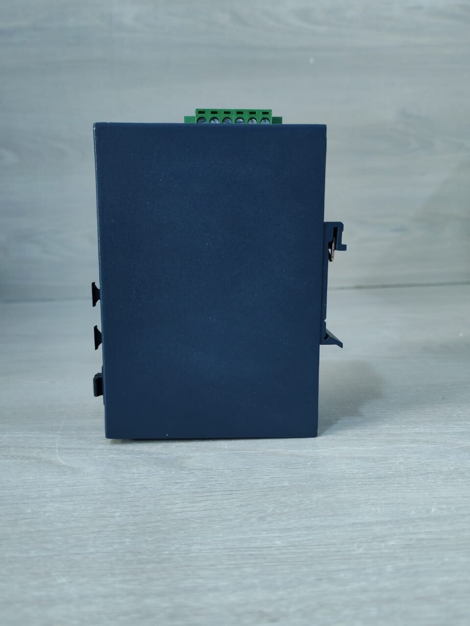 Advantech EKI-7706E-2FI Advantech EKI-7706E-2FI Industrial Ethernet Switch 12-48 VDC | 1.5A 7