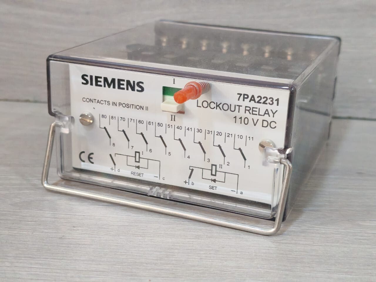 Siemens 7PA2231-0 SIEMENS 7PA2231-0 LOCK-OUT FAST RELAY 8 NC/NO PUSH BUTTON 110VDC 5