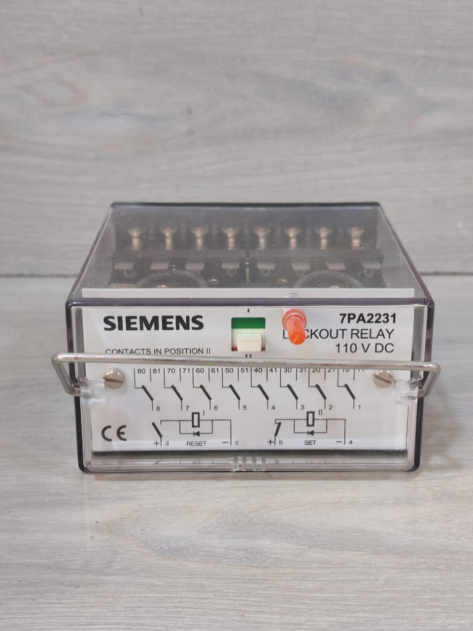 Siemens 7PA2231-0 SIEMENS 7PA2231-0 LOCK-OUT FAST RELAY 8 NC/NO PUSH BUTTON 110VDC 6
