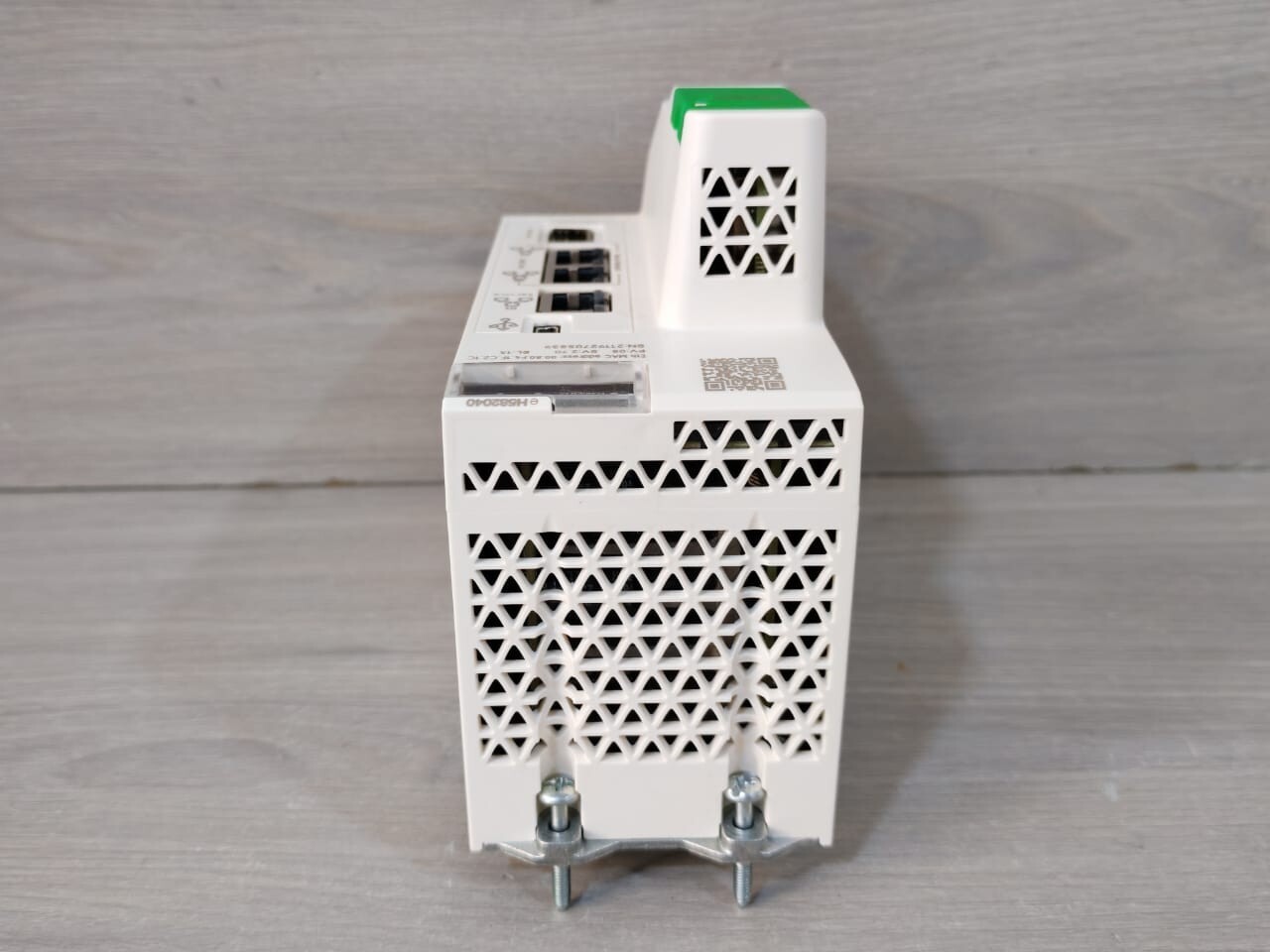 Schneider Electric BMEH582040 SCHNEIDER ELECTRIC BMEH582040 M580 HSBY CPU LEVEL 2 FOR RIO 8