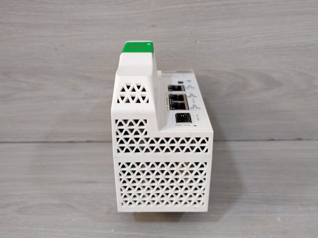 Schneider Electric BMEH582040 SCHNEIDER ELECTRIC BMEH582040 M580 HSBY CPU LEVEL 2 FOR RIO 9