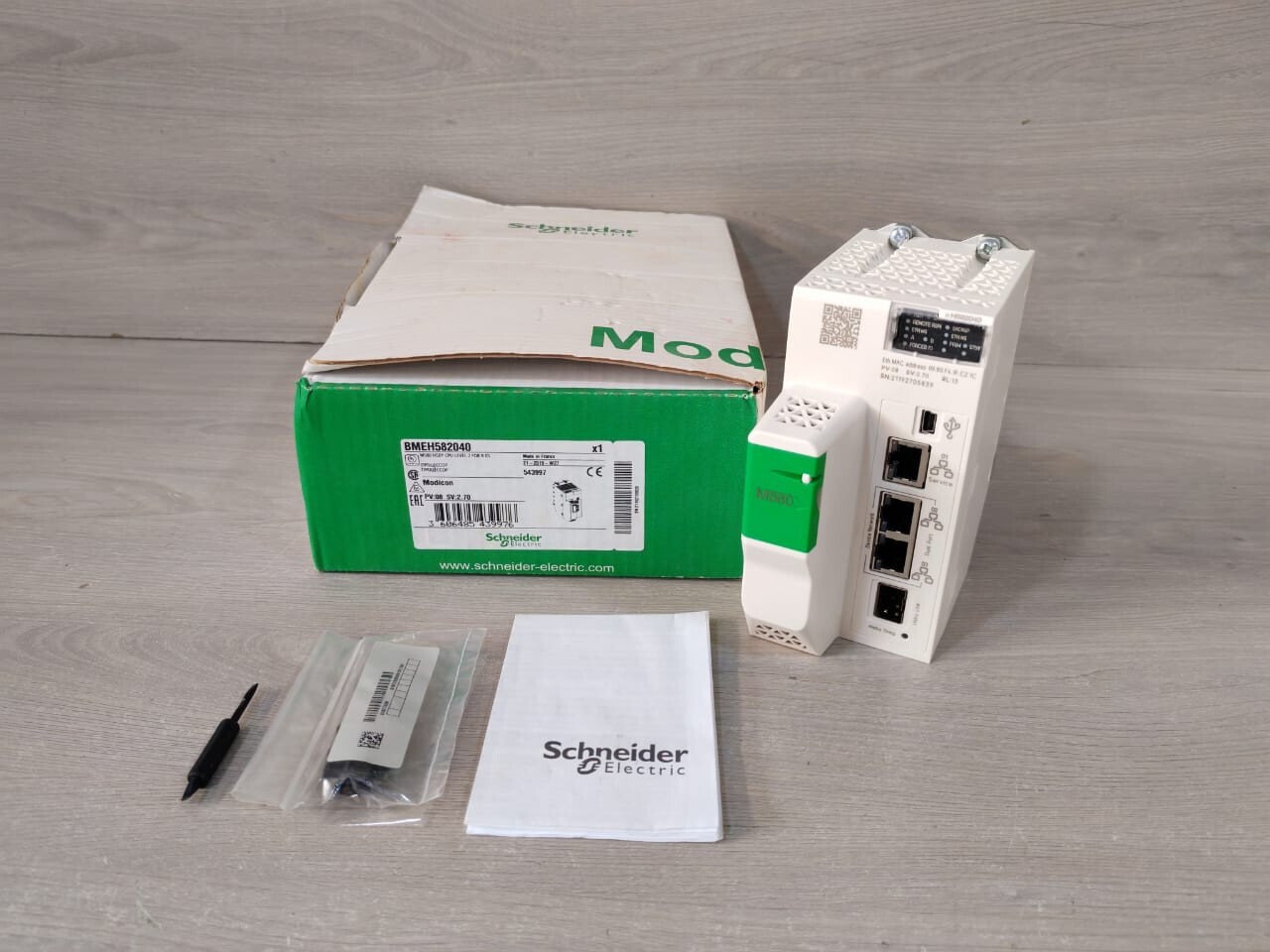 SCHNEIDER ELECTRIC BMEH582040 M580 HSBY CPU LEVEL 2 FOR RIO