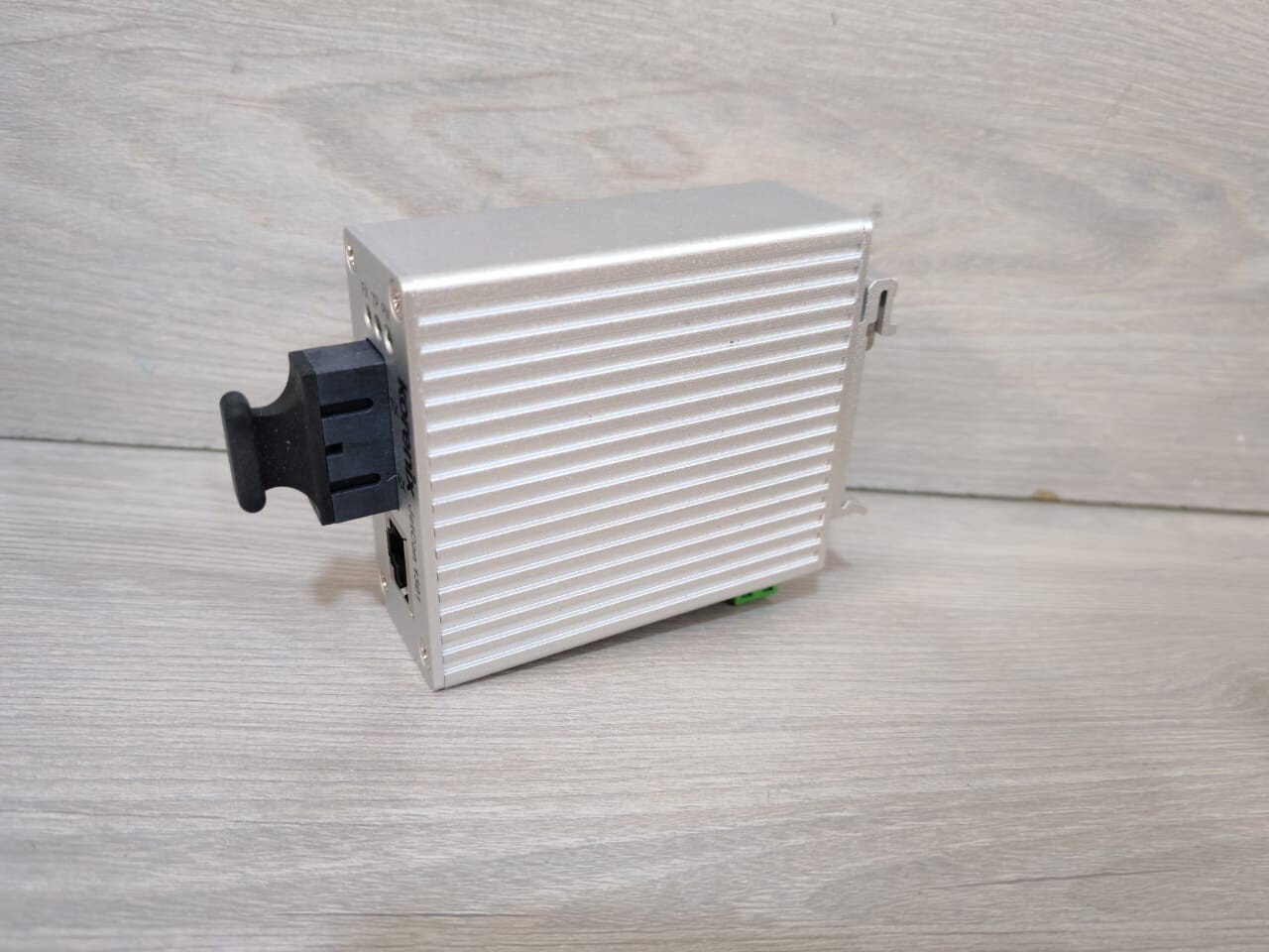 Korenix 1301-mw Korenix JetCon 1301-mw Converter, Fast Ethernet to Fibre Optic Ver: 1.1 6