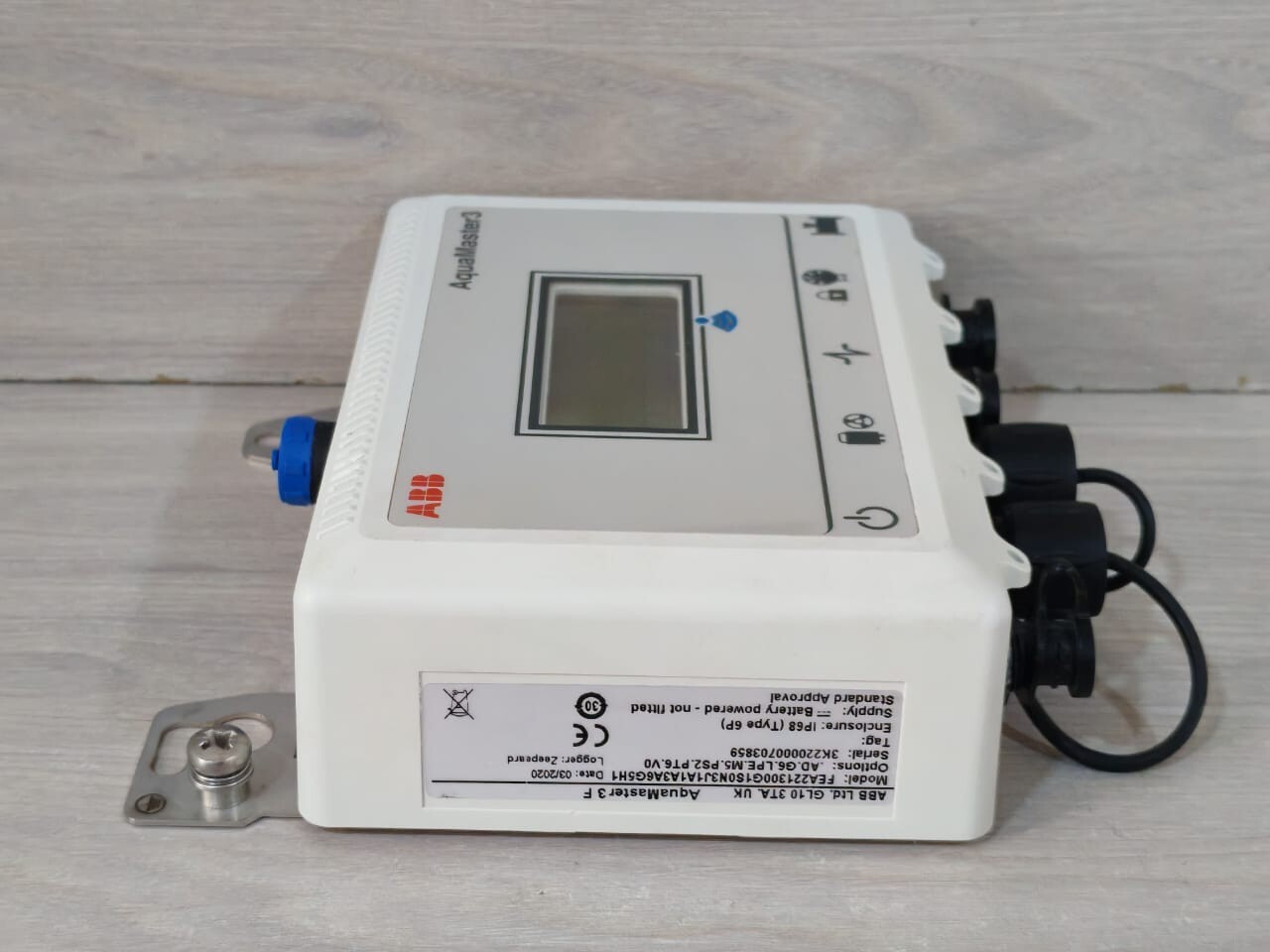 ABB FEA221300G1S0N3J1A13A6G5H1 ABB AQUAMASTER 3 F /FEA221300G1S0N3J1A1A3A6G5H1 ELECTROMAGNETIC FLOWMETER 3