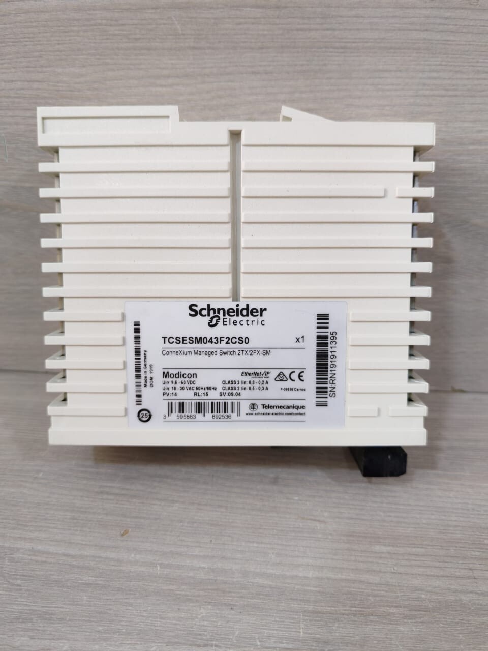 Schneider Electric TCSESM043F2CS0 Schneider-Electric TCSESM043F2CS0 ConneXium MAnaged Switch 2TX/2FX-SM 4