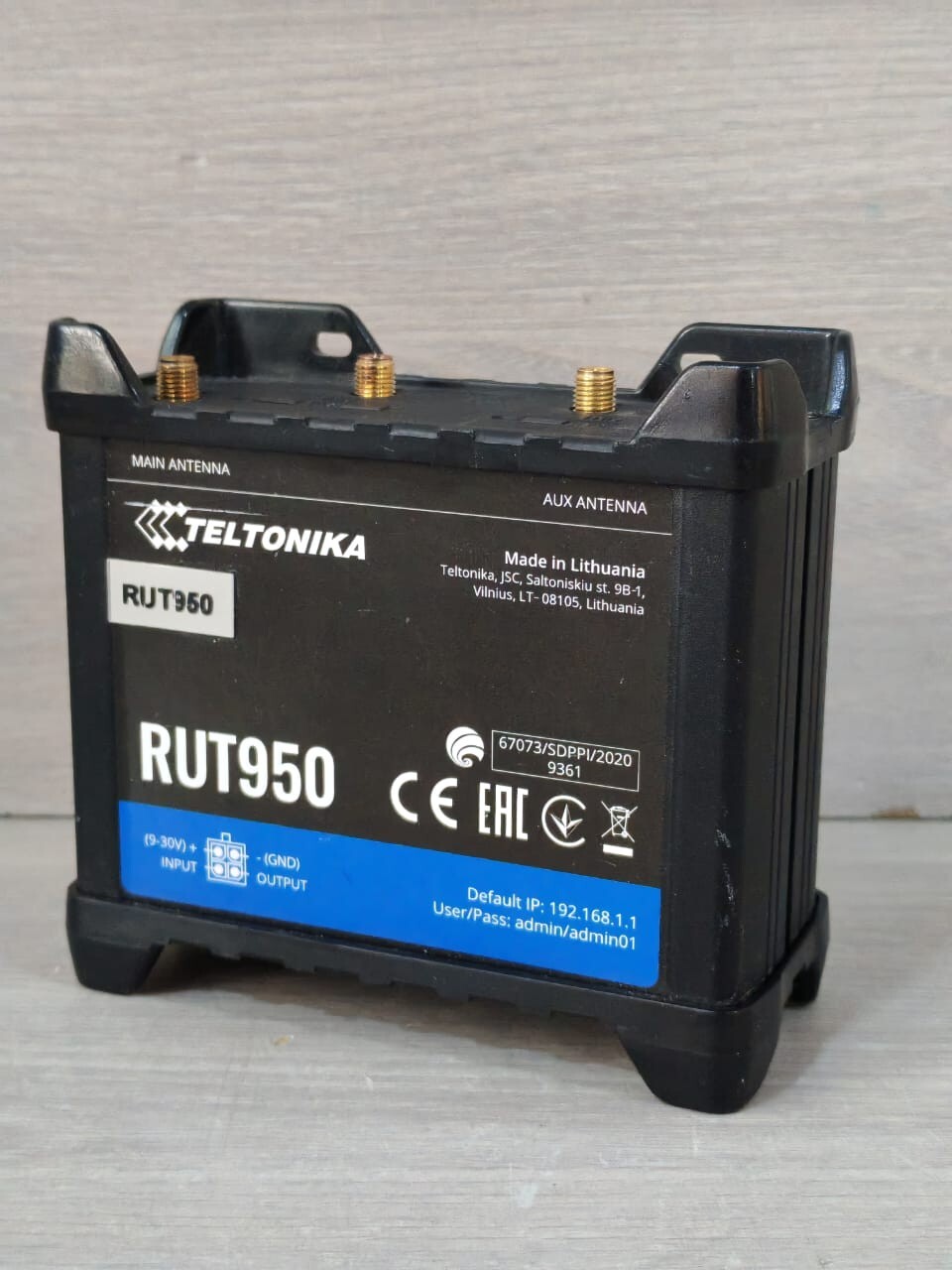 TELTONIKA RUT950 TELTONIKA RUT950 WIRELESS ROUTER 4