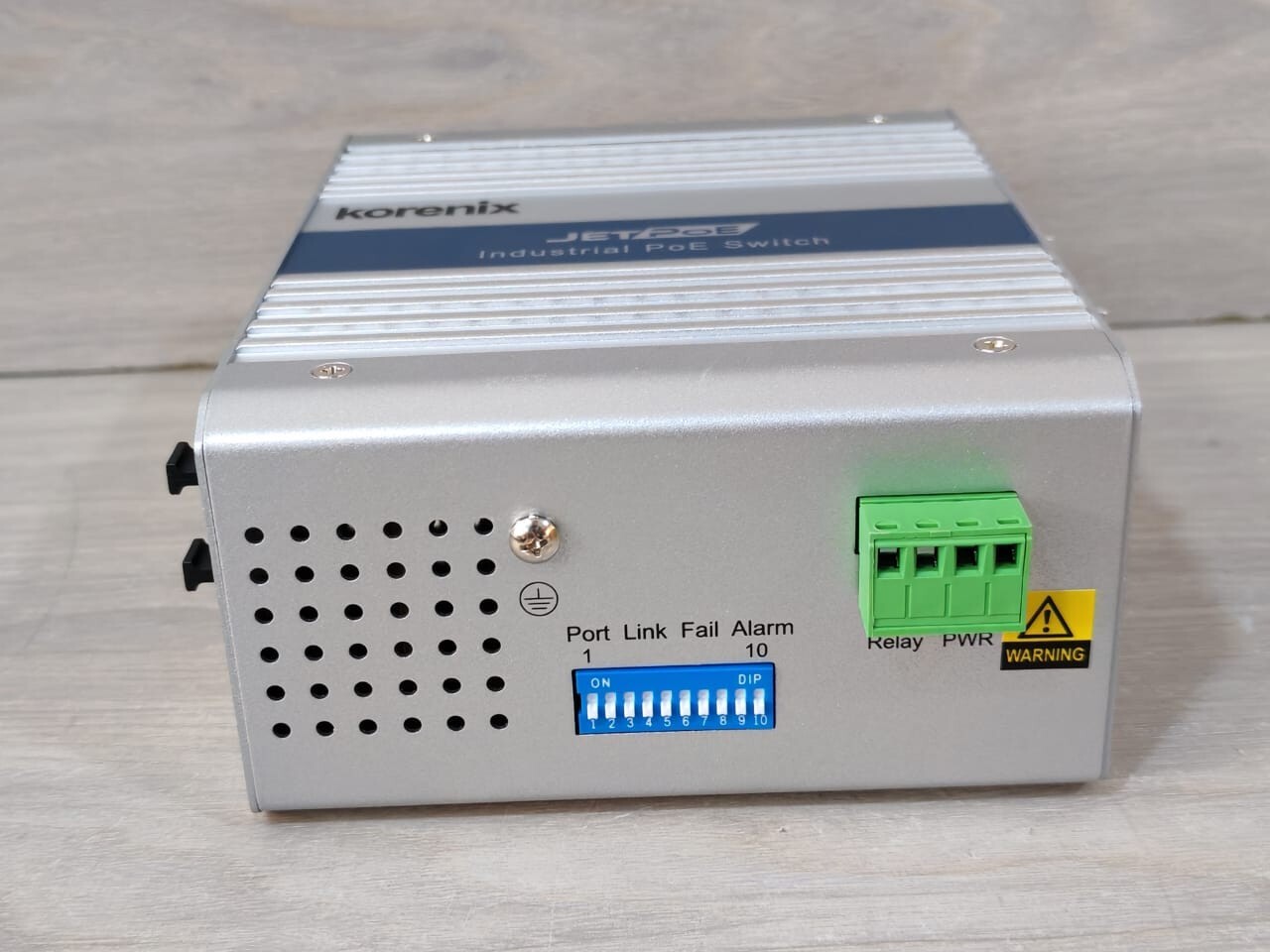 KORENIX 3810GF KORENIX JETNET 3810GF INDUSTRIAL 8-PORT POE+2-PORT GBE FIBER SWITCH 9