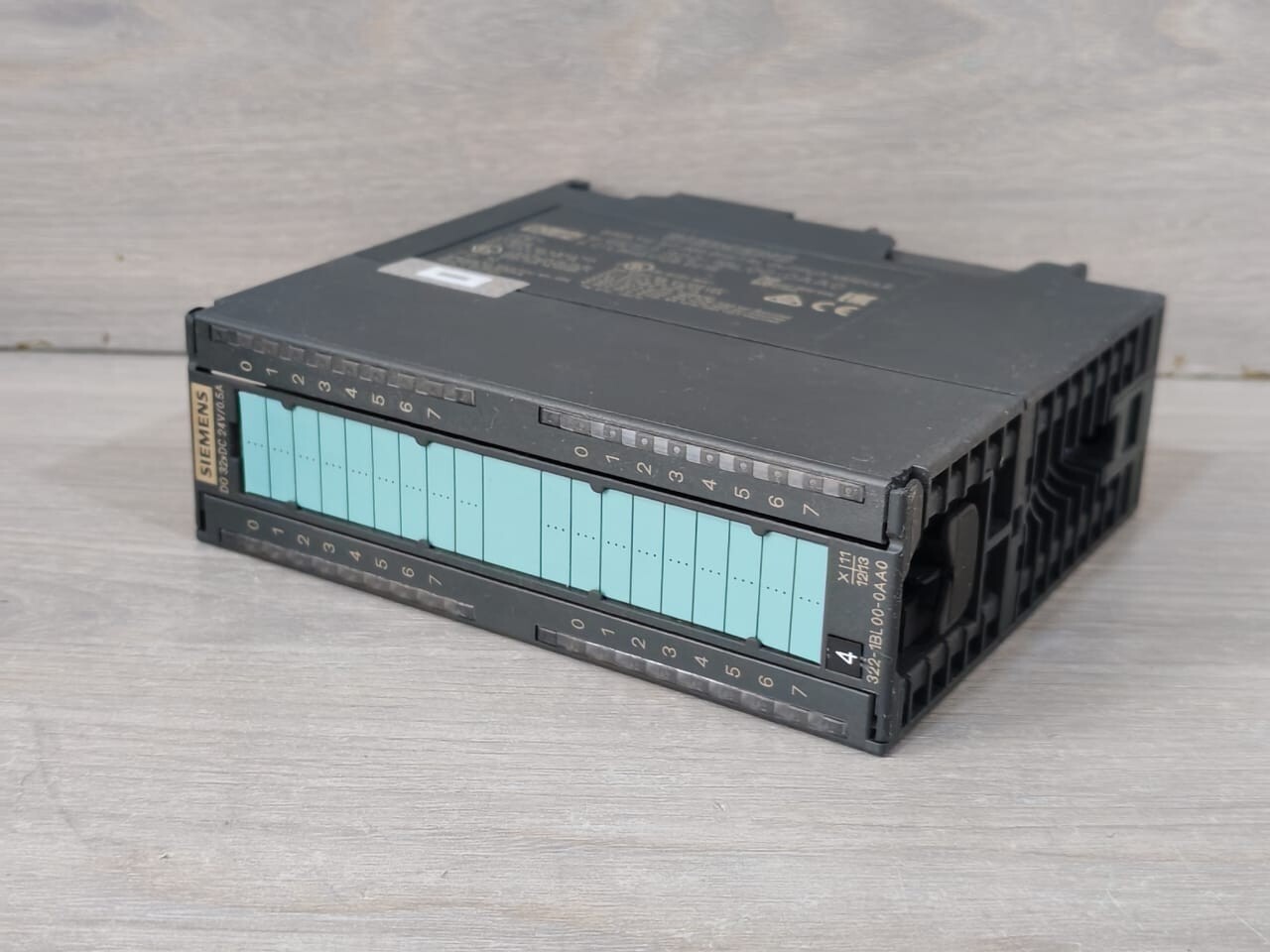 Siemens 6ES7322-1BL00-0AA0 SIEMENS SIMATIC S7-300 6ES7322-1BL00-0AA0 DIGITAL OUTPUT MODULE 7