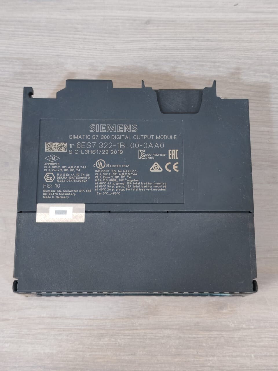 Siemens 6ES7322-1BL00-0AA0 SIEMENS SIMATIC S7-300 6ES7322-1BL00-0AA0 DIGITAL OUTPUT MODULE 9