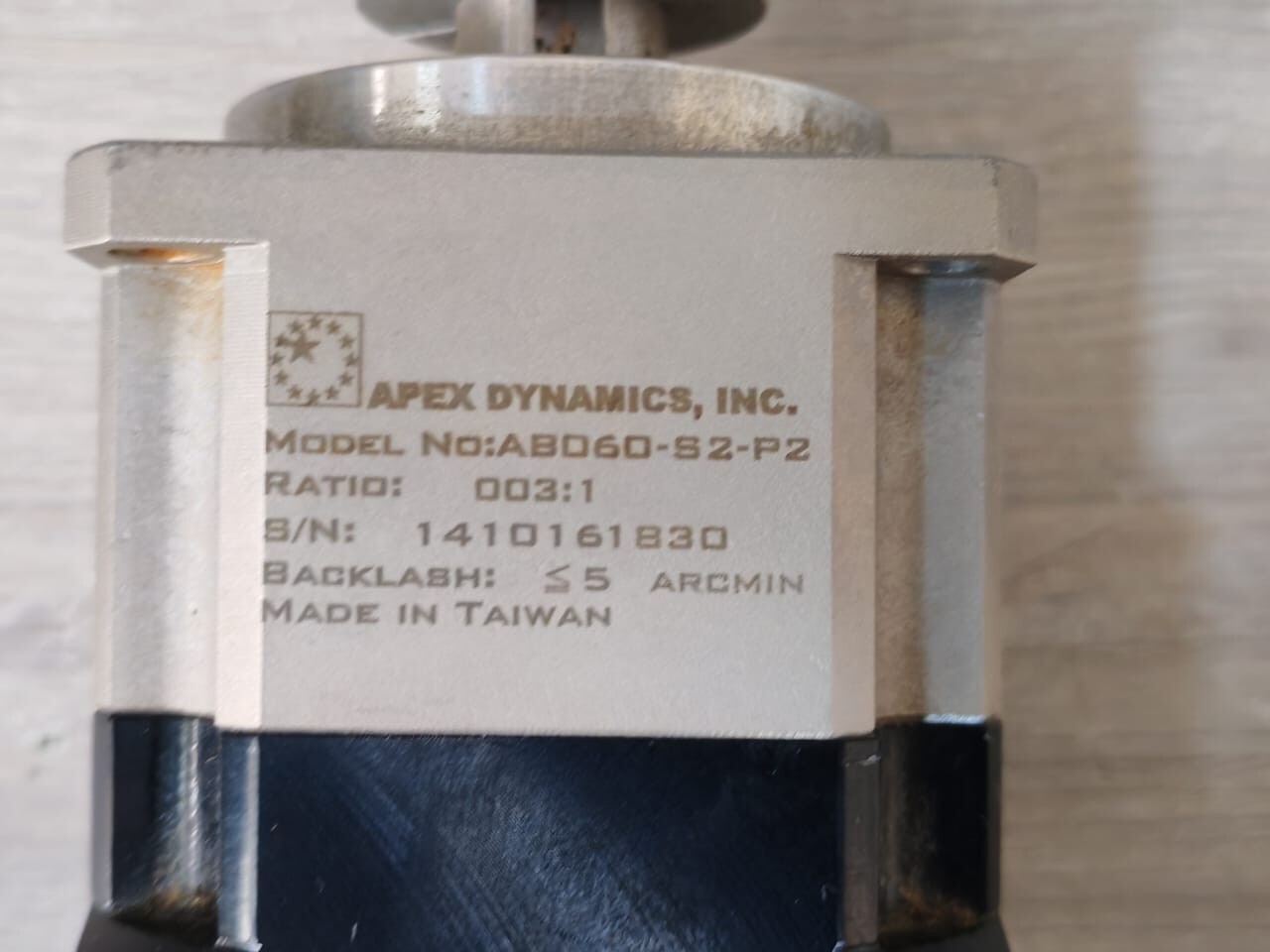 Rexroth MSM031C-0300-NN-M0-CH0 REXROTH MSM031C-0300-NN-M0-CH0 SERVO MOTOR WITH APEX DYNAMICS AB060-S2-P2 003:1 3