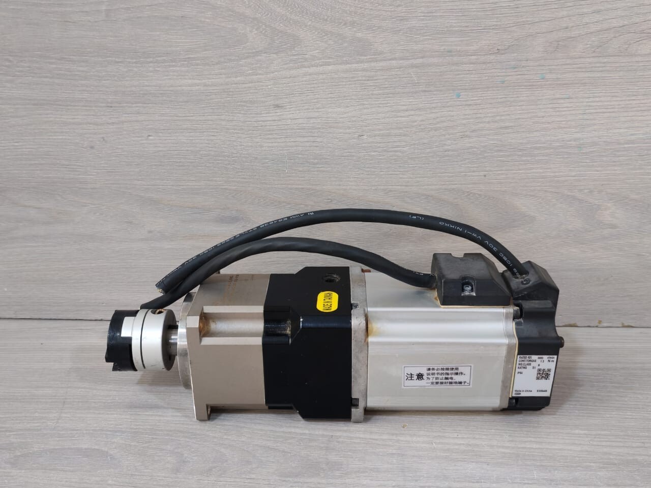 Rexroth MSM031C-0300-NN-M0-CH0 REXROTH MSM031C-0300-NN-M0-CH0 SERVO MOTOR WITH APEX DYNAMICS AB060-S2-P2 003:1 6