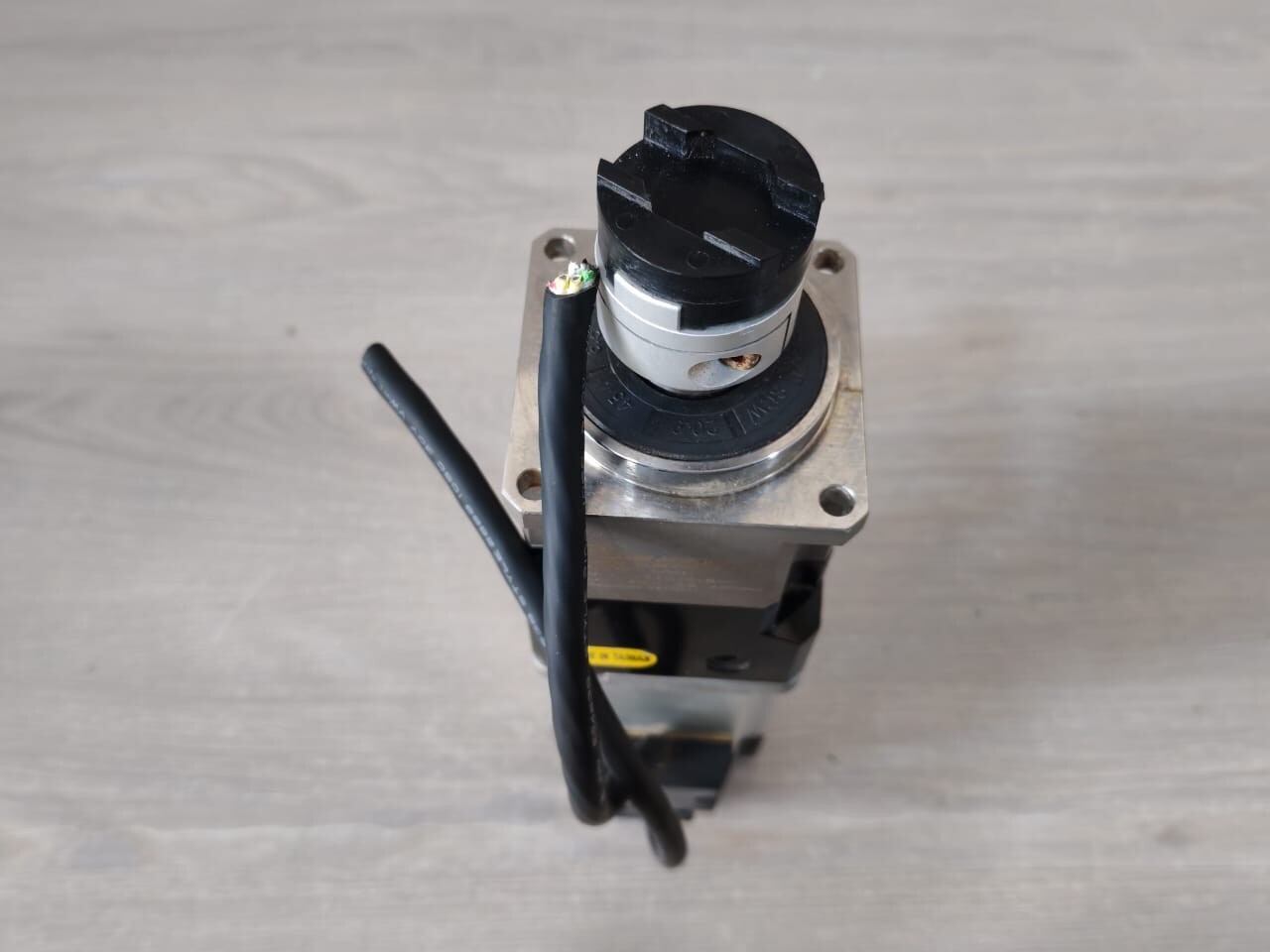 Rexroth MSM031C-0300-NN-M0-CH0 REXROTH MSM031C-0300-NN-M0-CH0 SERVO MOTOR WITH APEX DYNAMICS AB060-S2-P2 003:1 10