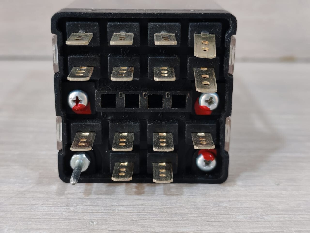 Siemens 7PA2331 SIEMENS 7PA2331 LOCKOUT FAST RELAY 4 NC/NO PUSH BUTTON 11OVDC 8