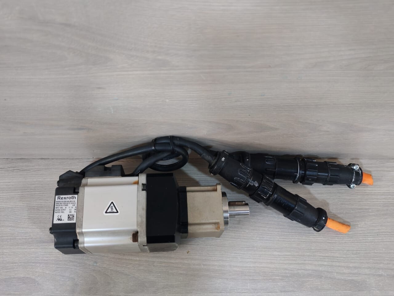Rexroth MSM031B-0300-NN-M0-CH0 REXROTH MSM031B-0300-NN-M0-CH0 V 1.6 SERVO MOTOR W/ APEX DYNAMICS AB/F 042-S2-P2 5