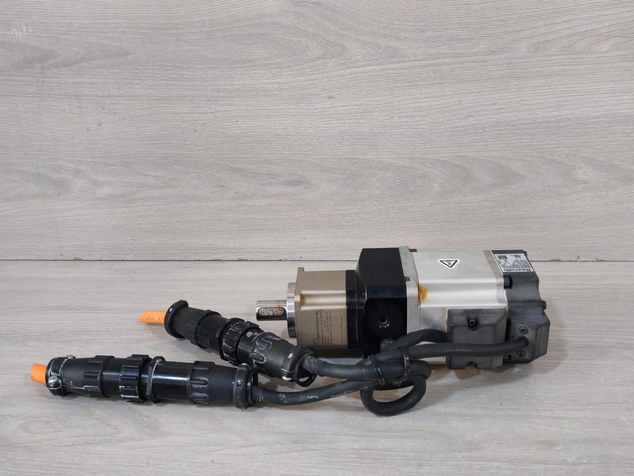 Rexroth MSM031B-0300-NN-M0-CH0 REXROTH MSM031B-0300-NN-M0-CH0 V 1.6 SERVO MOTOR W/ APEX DYNAMICS AB/F 042-S2-P2 8