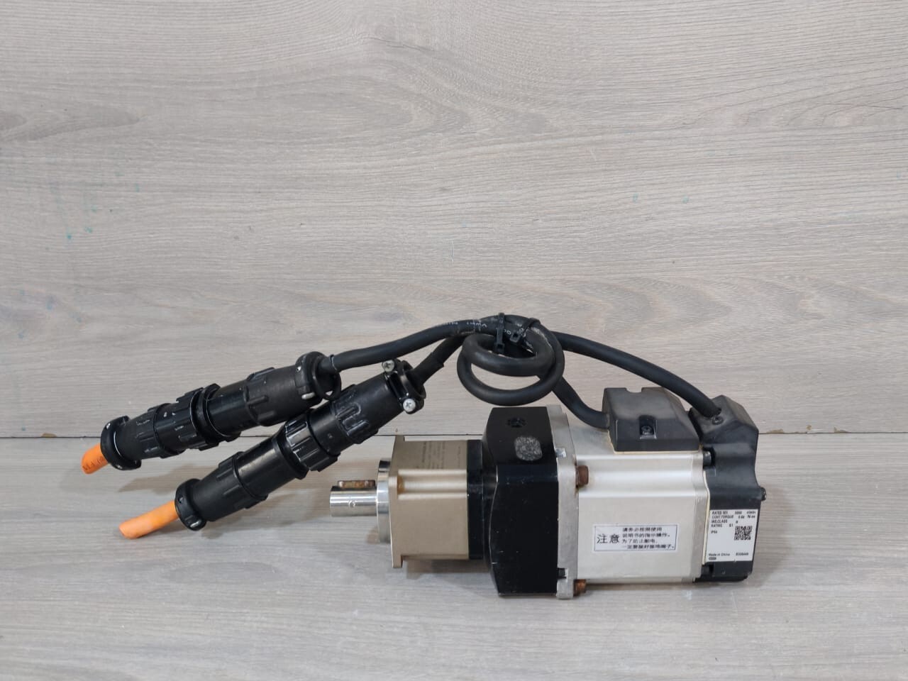 Rexroth MSM031B-0300-NN-M0-CH0 REXROTH MSM031B-0300-NN-M0-CH0 V 1.6 SERVO MOTOR W/ APEX DYNAMICS AB/F 042-S2-P2 9