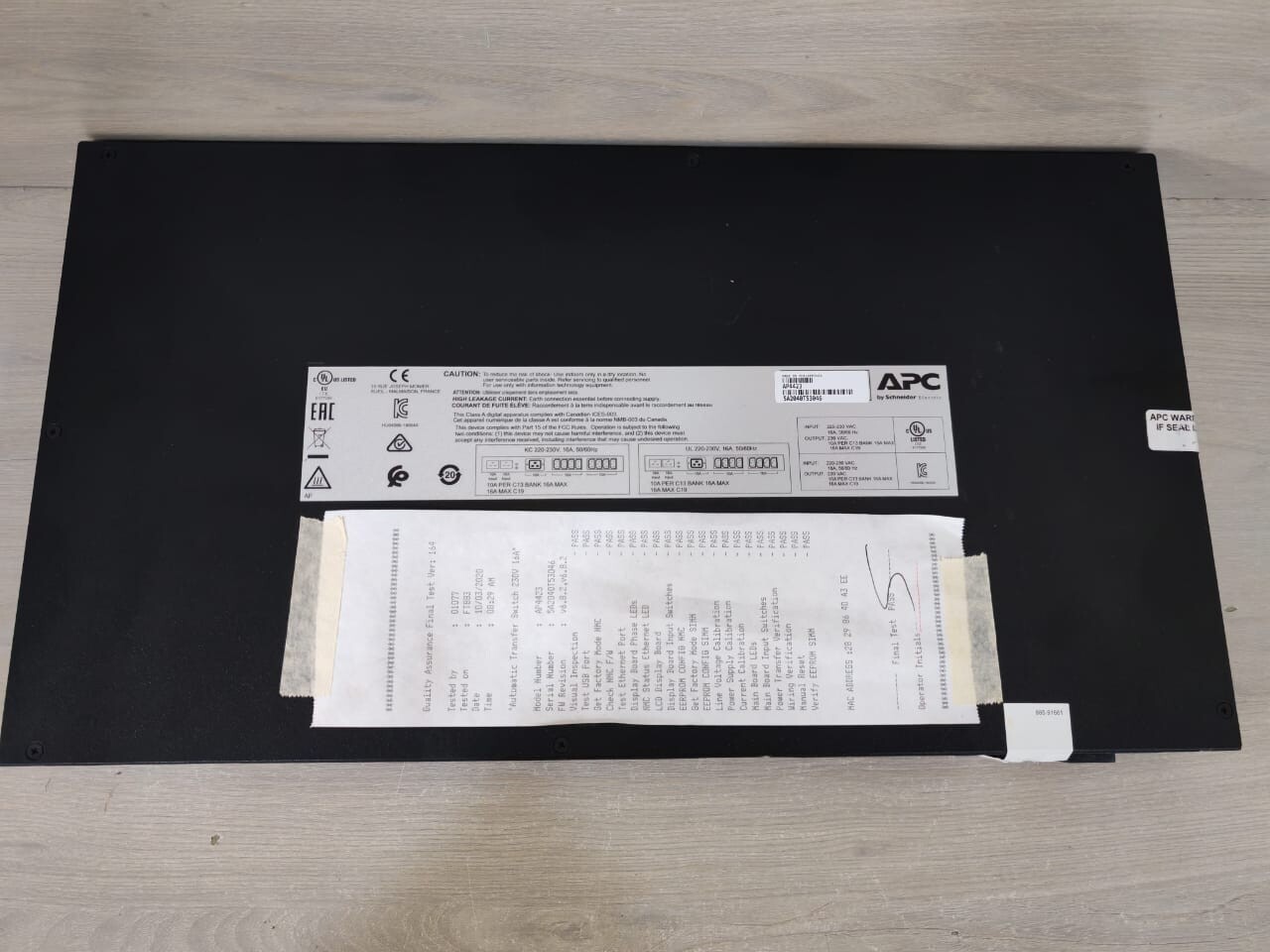 Schneider Electric AP4423 APC by Schneider Electric AP4423 Automatic Transfer Switch 230V 16A 3