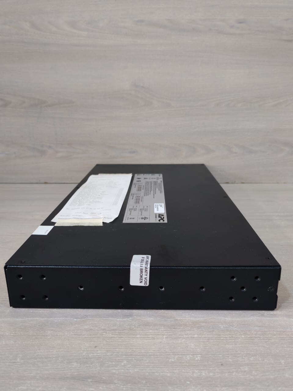Schneider Electric AP4423 APC by Schneider Electric AP4423 Automatic Transfer Switch 230V 16A 8