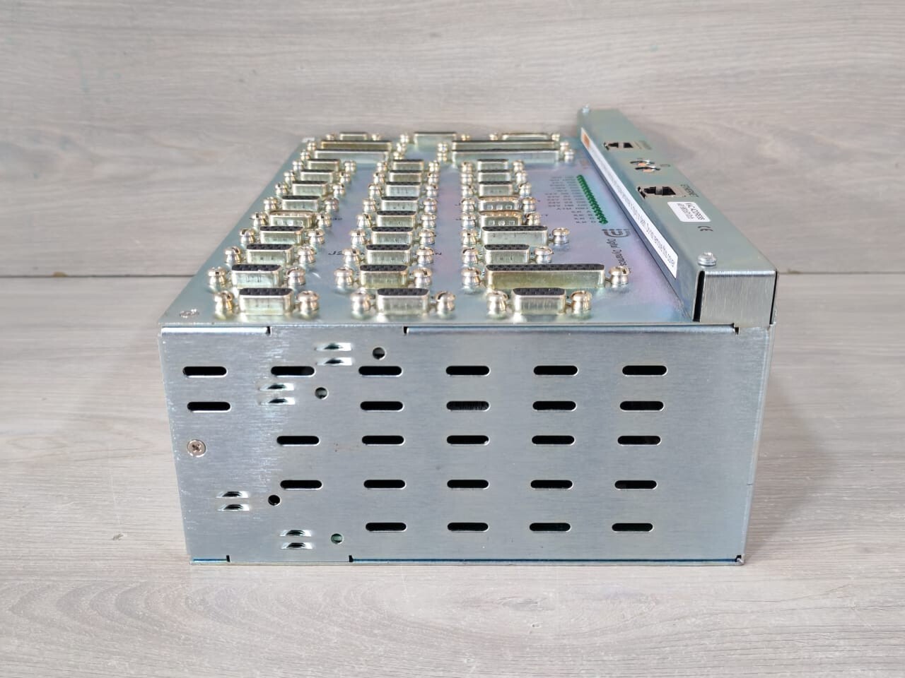 Lam Research 61-358682-00 LAM RESEARCH 61-358682-00 CONTROLLER 785-179350-002 REV B 6