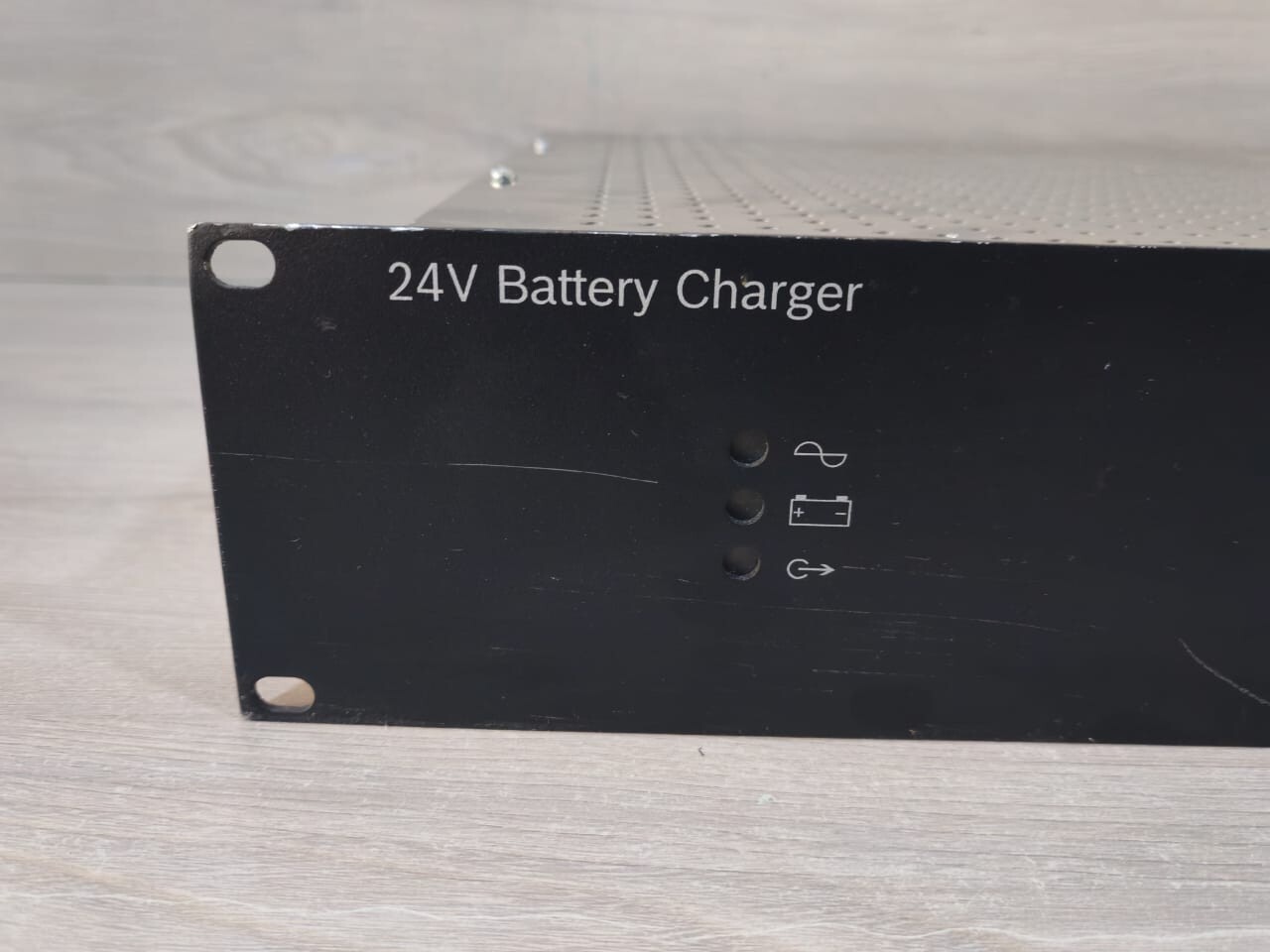 Bosch F01U214760 BOSCH PLENA PLN 24CH12 MAT/N F01U214760 VOICE ALARM 24V BATTERY CHARGER 2