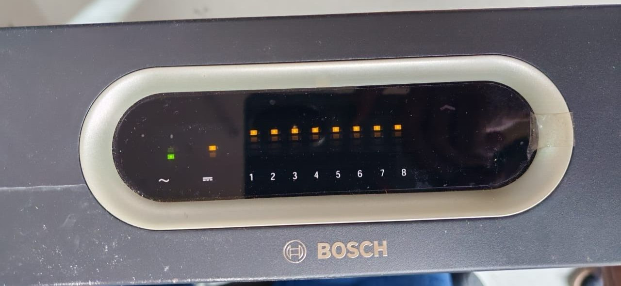 Bosch F01U294089 BOSCH PRS-8B060-EU / F01U294089 HW:07/10 AMPLIFIER 700W- W/O ANY ACCESSORIES 2