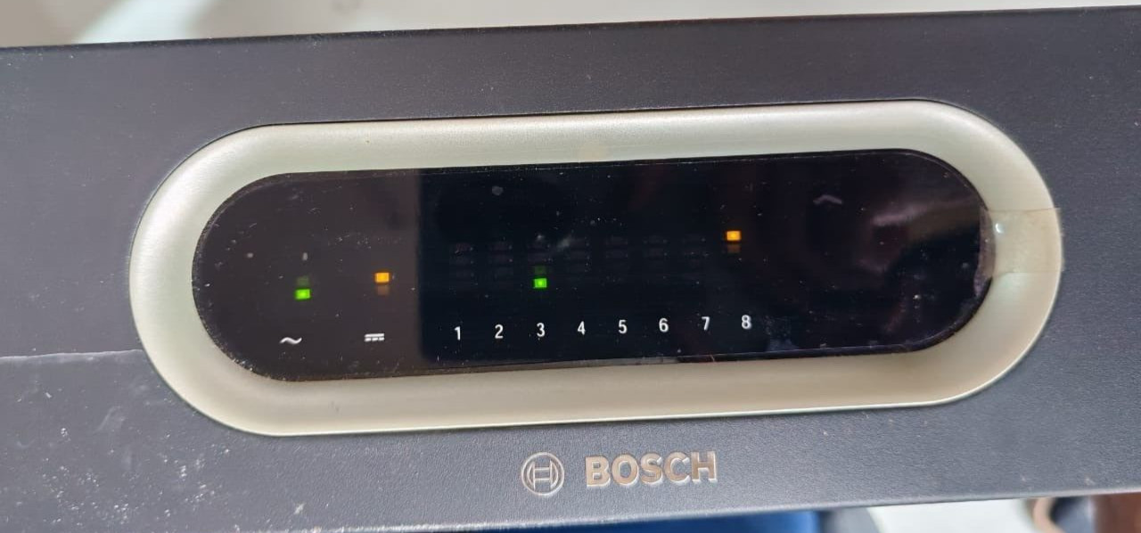 Bosch F01U294089 BOSCH PRS-8B060-EU / F01U294089 HW:07/10 AMPLIFIER 700W- W/O ANY ACCESSORIES 3
