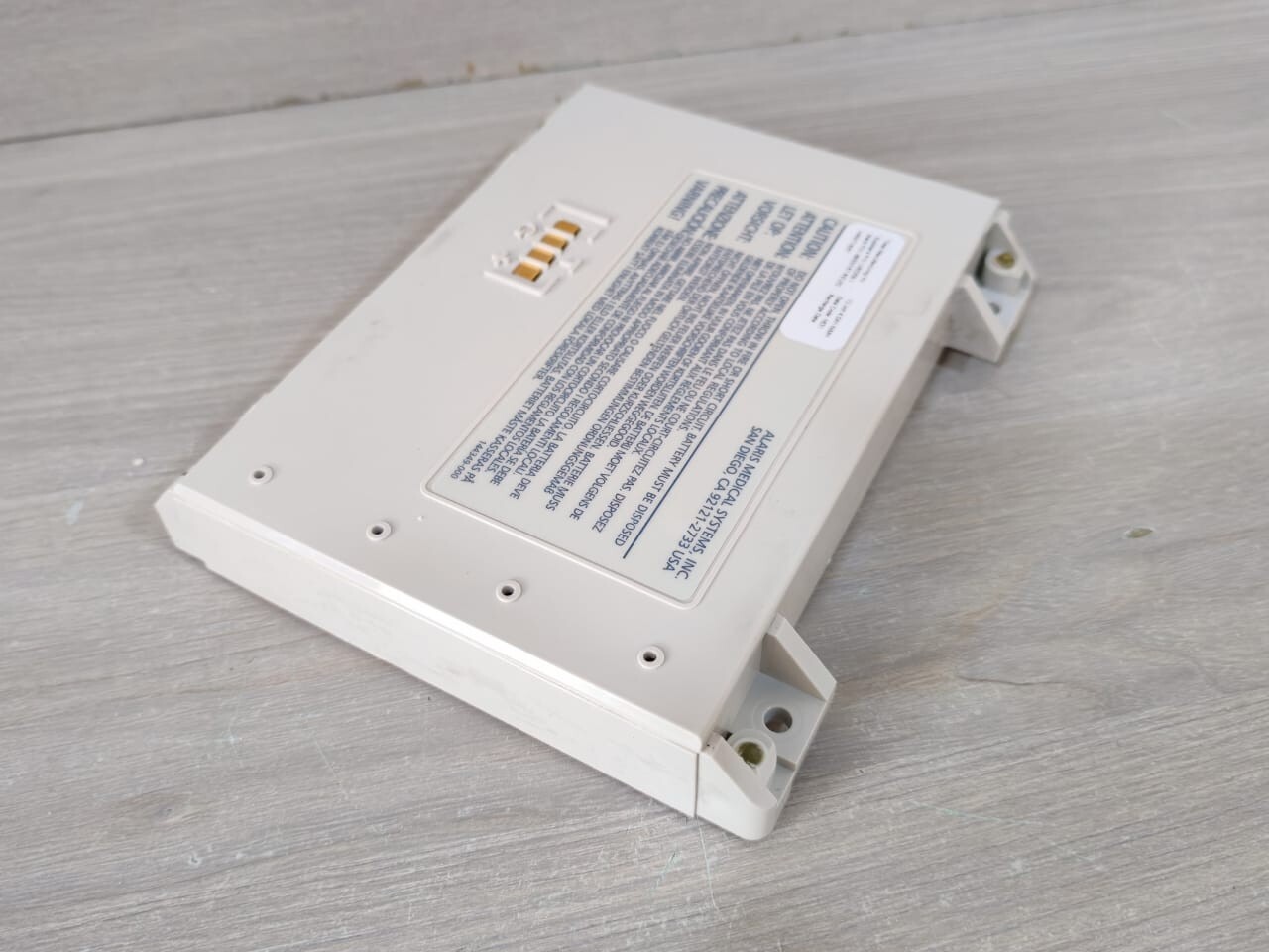 TOTEX U80209-1 Totex U80209-1 P/N: 49000197 REV.02 12 VOLT 4.0Ah NiMh Battery 3