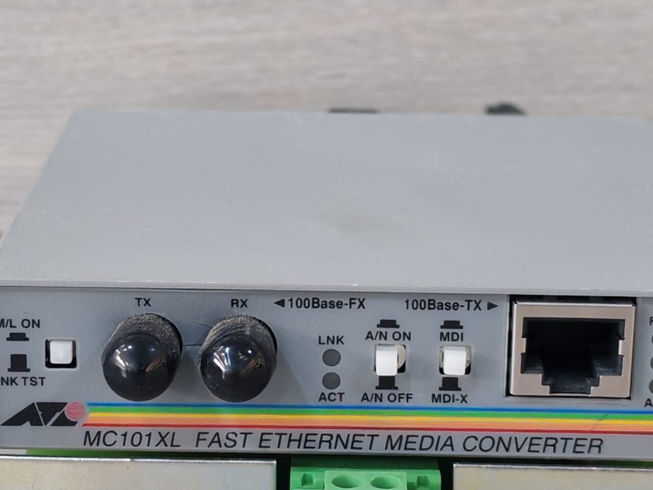 Allied Telesis MC101XL Allied Telesis MC101XL Fast Ethernet Media Converter 2