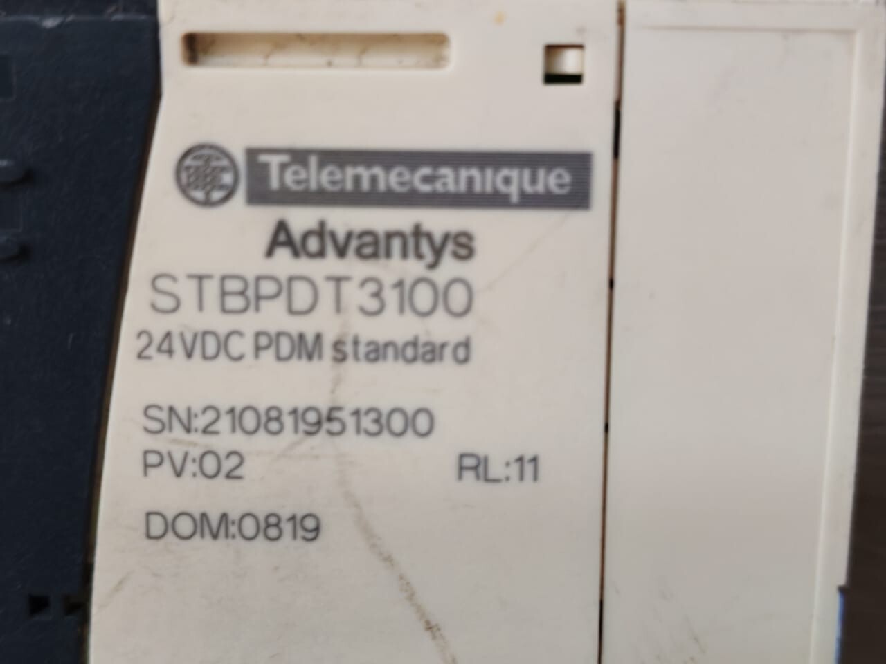 Schneider Electric XBA-2200 TELEMECANIQUE ADVANTYS STBPDT3100 WITH ADVANTYS STB XBA 2200 BASE PV.02 RL.11 3