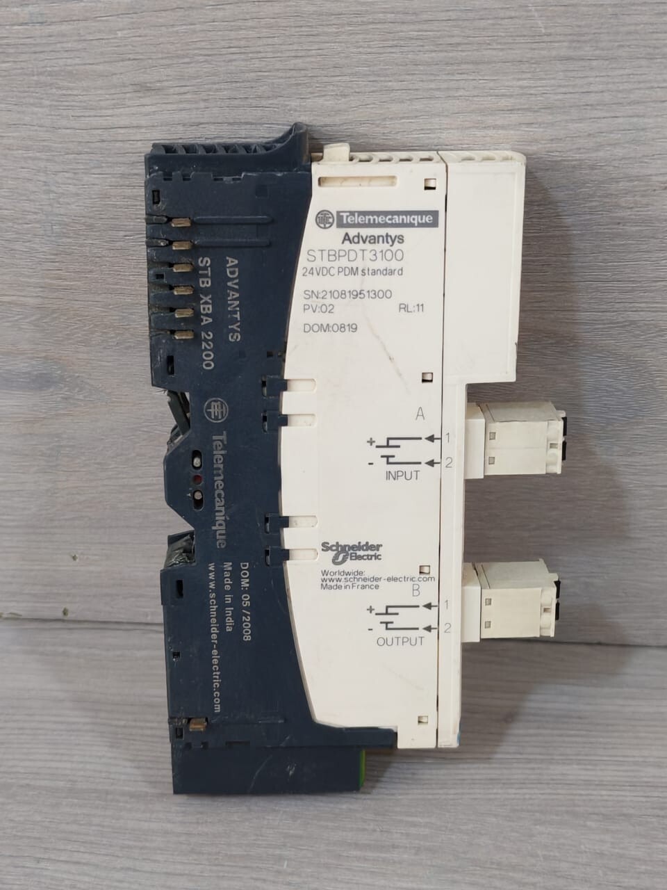 Schneider Electric XBA-2200 TELEMECANIQUE ADVANTYS STBPDT3100 WITH ADVANTYS STB XBA 2200 BASE PV.02 RL.11 4