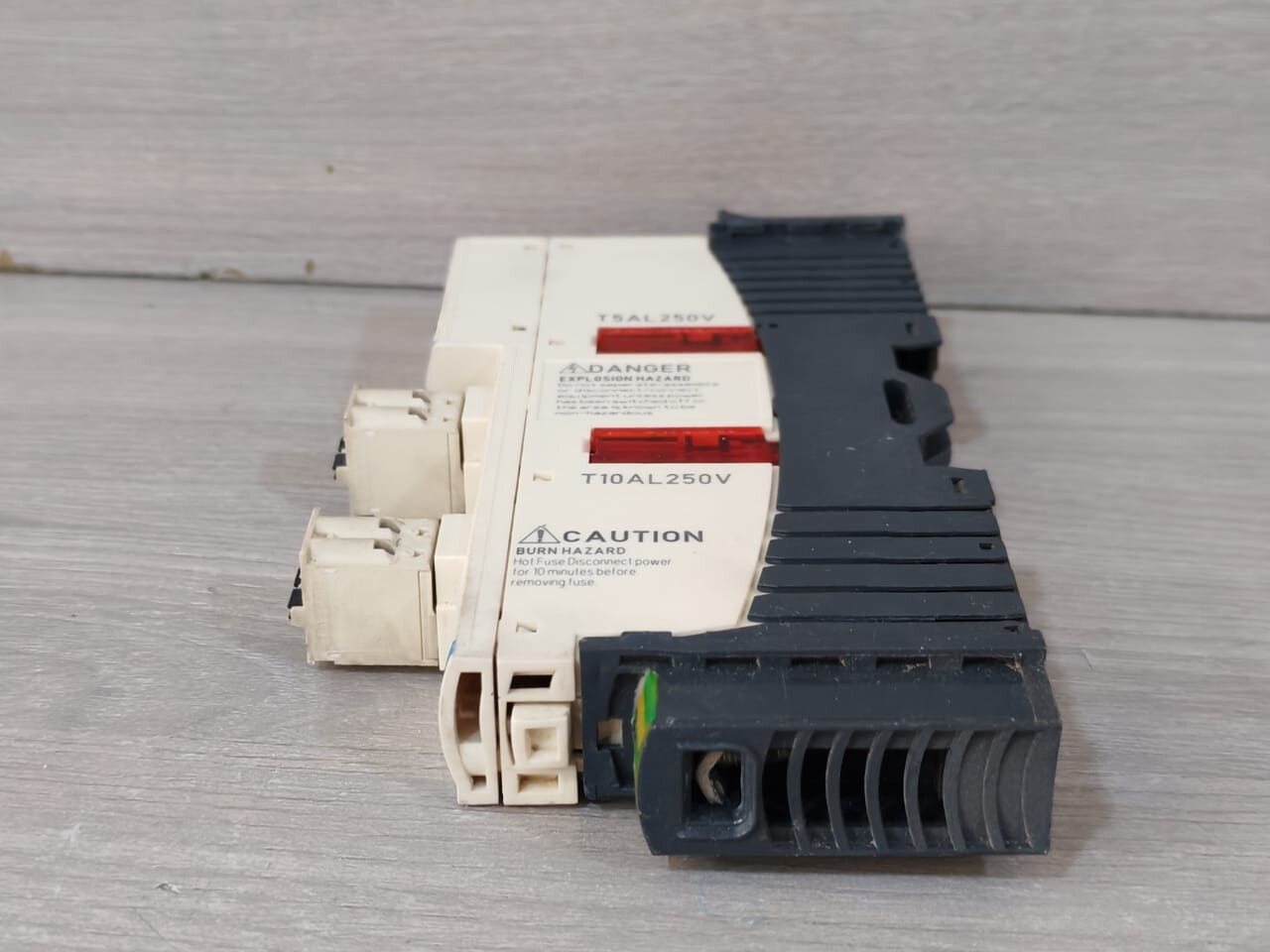 Schneider Electric XBA-2200 TELEMECANIQUE ADVANTYS STBPDT3100 WITH ADVANTYS STB XBA 2200 BASE PV.02 RL.11 8