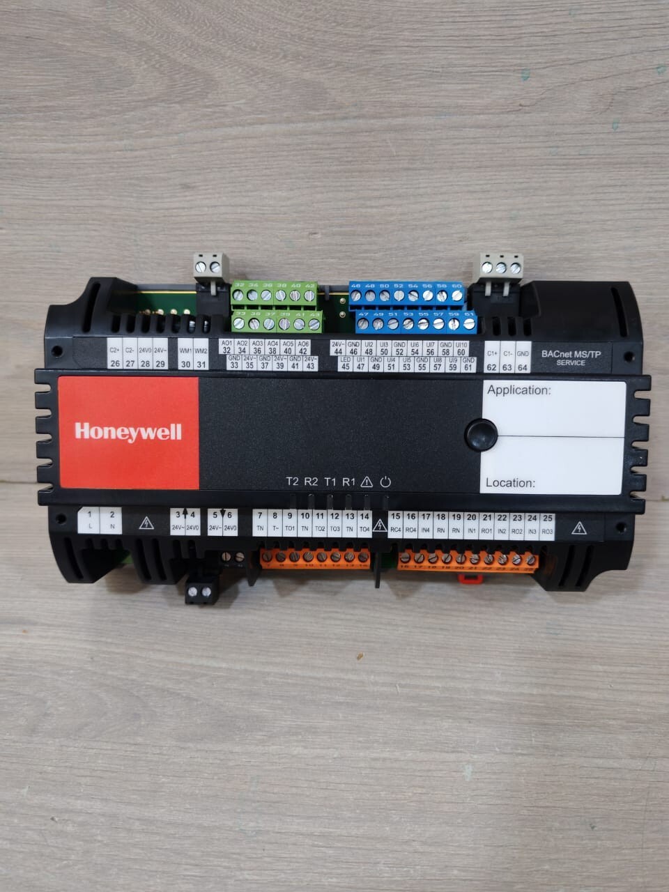 HONEYWELL CPO-RL6 Room Controller 6AO, 10UI, 4 RELAYS, 4 TRIACS