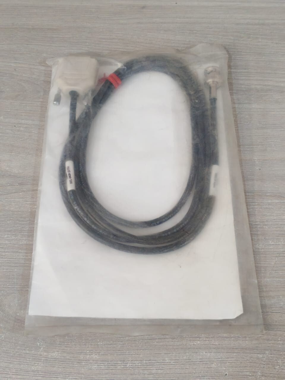 SCHWEITZER ENGINEERING LABORATORIES C256 SCHWEITZER ENGINEERING LABORATORIES CABLE C256 BNC 9-PIN MALE CONNECTOR 5FEET 7