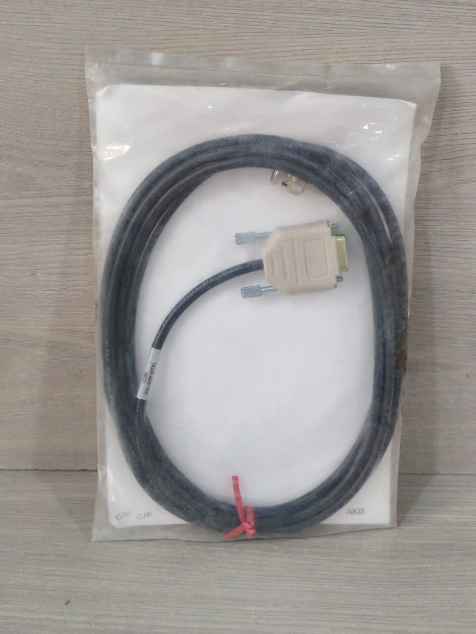 SEL SCHWEITZER ENGINEERING LABORATORIES C256 9-PIN MALE CONNECTOR 8 FEET