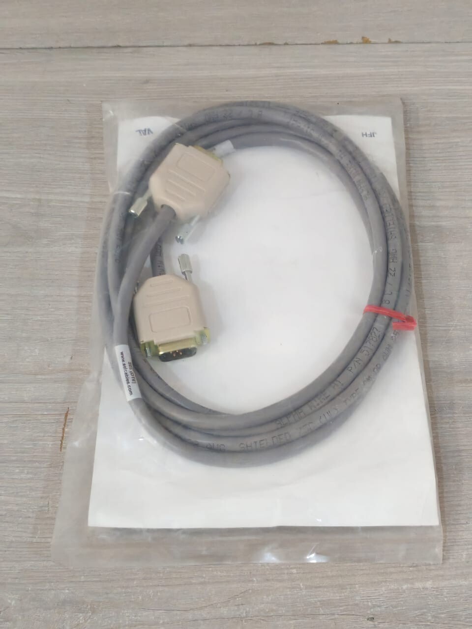 SCHWEITZER ENGINEERING LABORATORIES C256, C272A SEL SCHWEITZER ENGINEERING LABORATORIES C272A 9-PIN MALE CONNECTOR 8 FEET 4