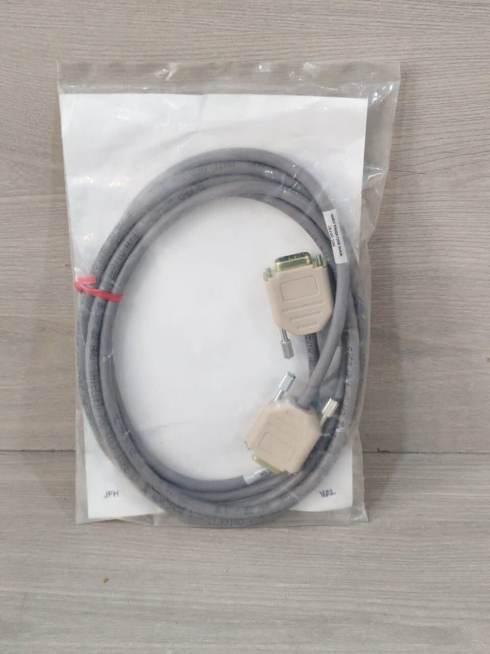 SEL SCHWEITZER ENGINEERING LABORATORIES C272A 9-PIN MALE CONNECTOR 8 FEET