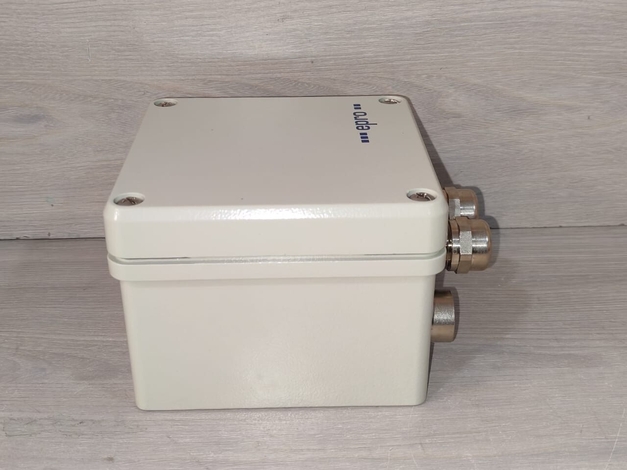 EPRO 3311/010-000 EPRO MMS 3311/010-000 TRANSMITTER - WITH OLD STOCK BOX 8
