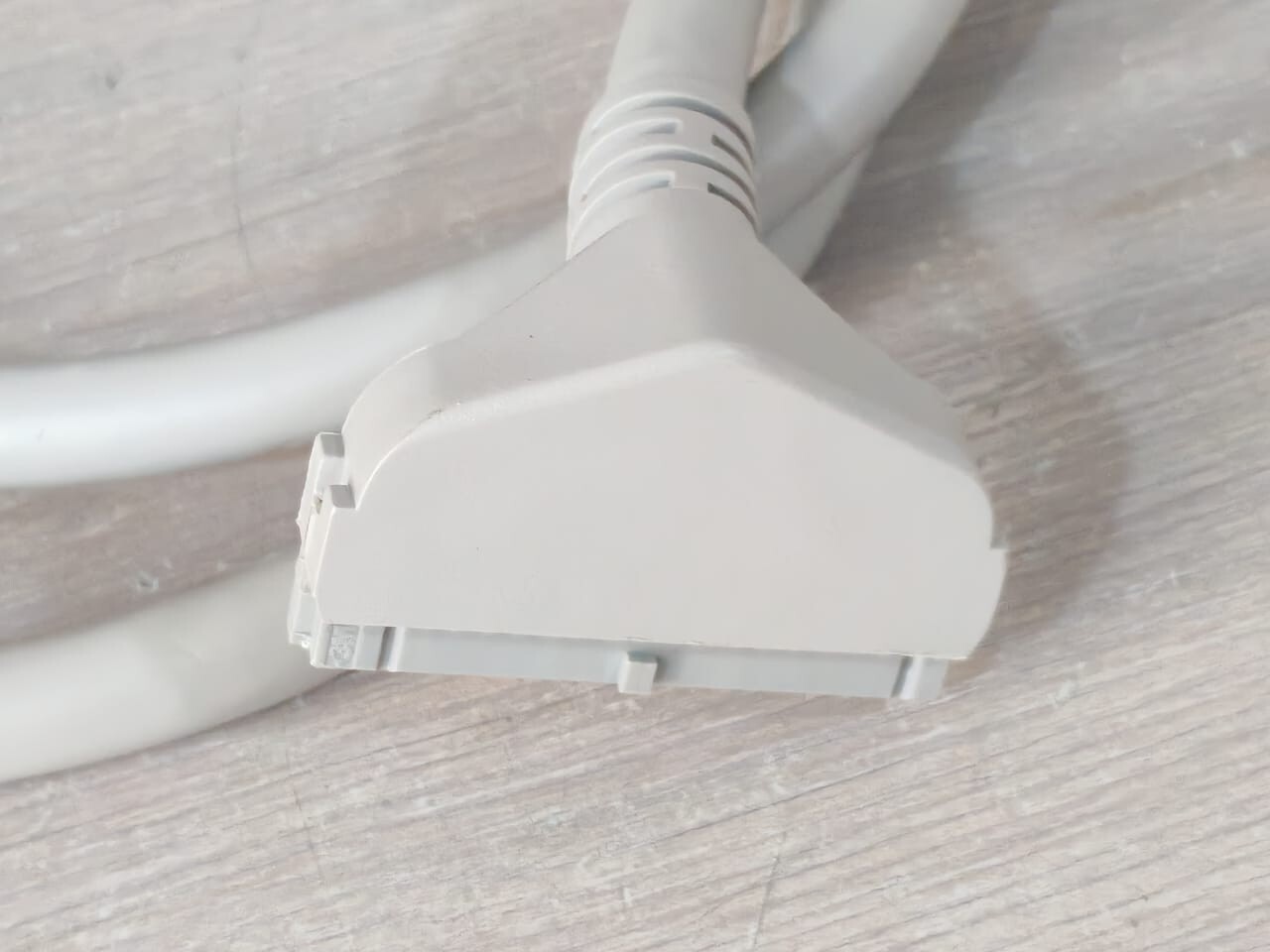 Allen-Bradley 1492-CABLE010Q Allen Bradley 1492-CABLE010Q Ser. C Interface Module Cable 1m Long 6