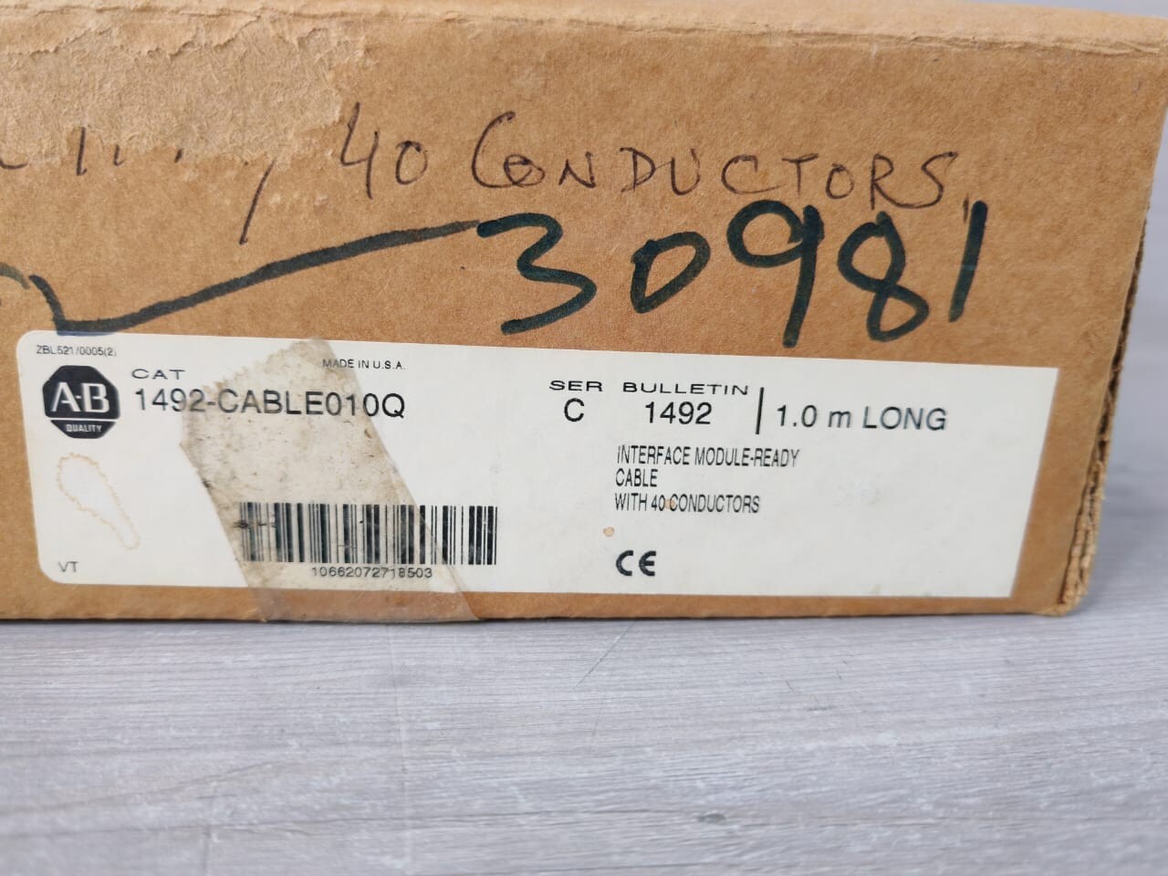 Allen-Bradley 1492-CABLE010Q Allen Bradley 1492-CABLE010Q Ser. C Interface Module Cable 1m Long 7