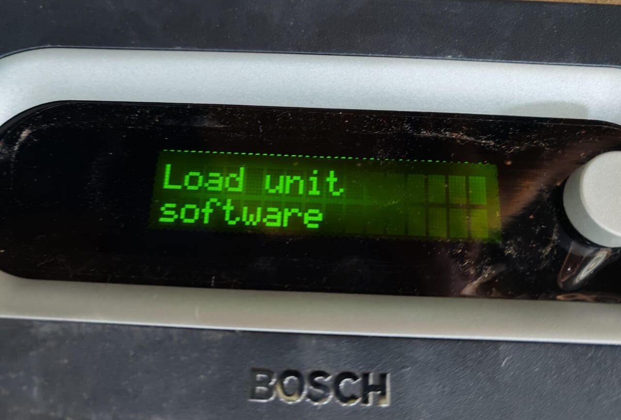 Bosch LBB-4428 BOSCH LBB 4428/00 MAT/N 890044280005 HW01/08 POWER AMPLIFIER 2