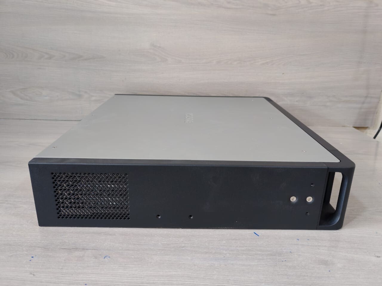 Bosch LBB-4428 BOSCH LBB 4428/00 MAT/N 890044280005 HW01/08 POWER AMPLIFIER 8
