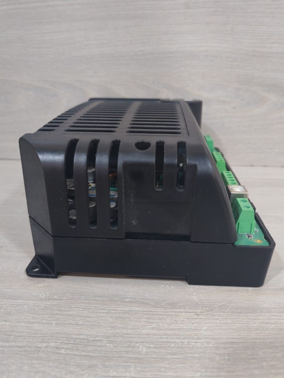 DSE DSE-9470 DSE 9470-006-01 Intelligent Battery Charger 6