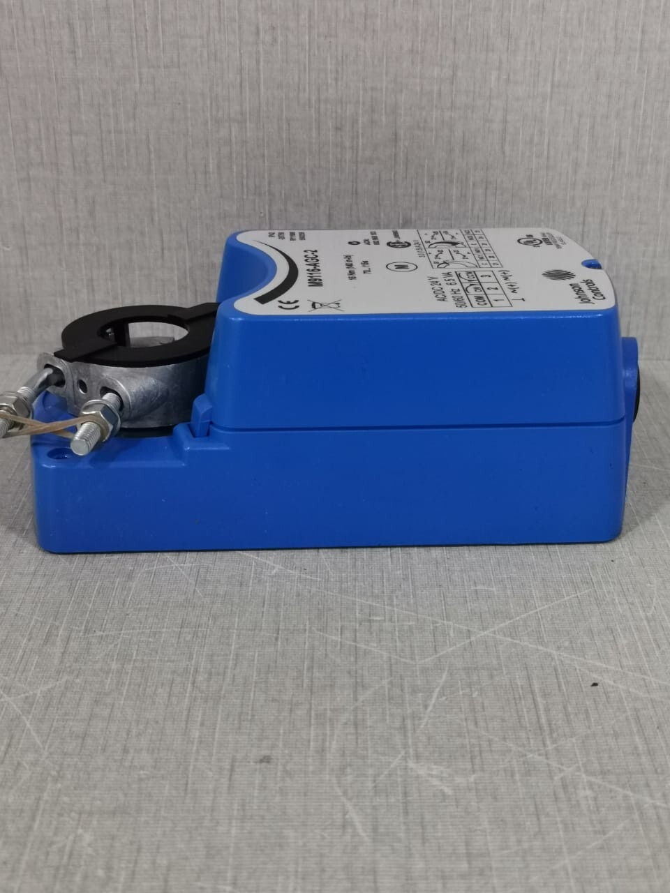 Johnson Controls M9116-AGC-2 Johnson Controls M9116-AGC-2 ELECTRIC MOTOR ACTUATOR 140 IN-LB/16NM 24VAC/VDC 5
