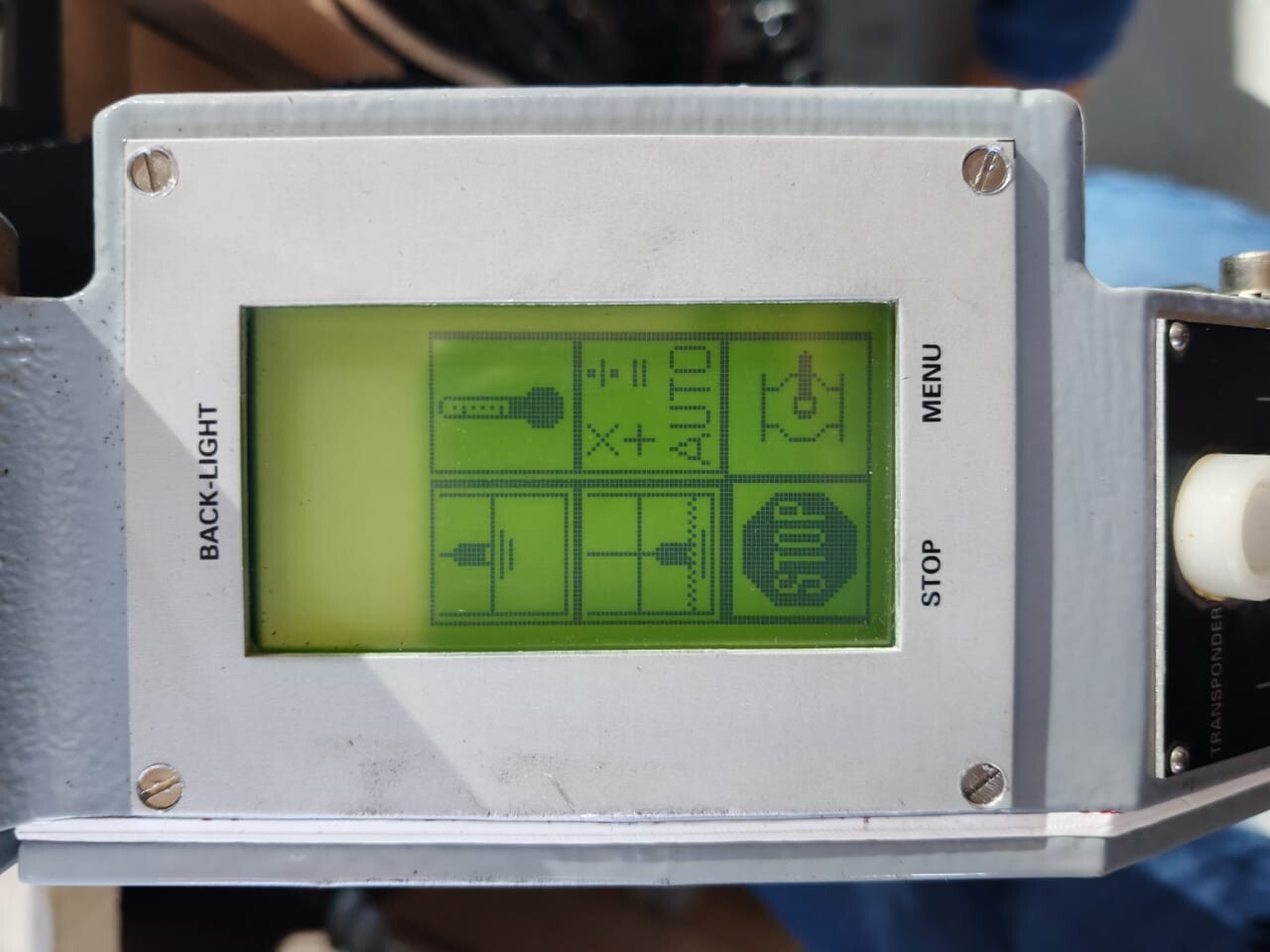 WHESSOE S.A 1216 WHESSOE S.A TAPE MODEL: 1216 LEVEL AND TEMPERATURE PORTABLE GAUGE 3